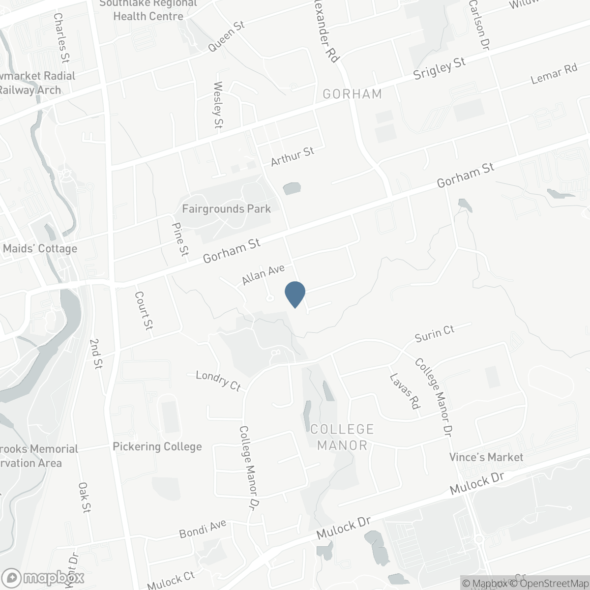 320 STEWART STREET, Newmarket, Ontario L3Y 3M6